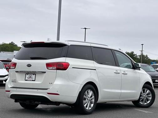 2016 Kia Sedona LX