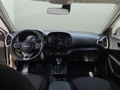 Snow White Pearl 2024 Kia Soul LX