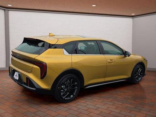Sparkling 2026 Kia K4 GT-LINE