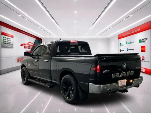Brilliant Black Crystal Pearlcoat 2016 RAM 1500 Big Horn
