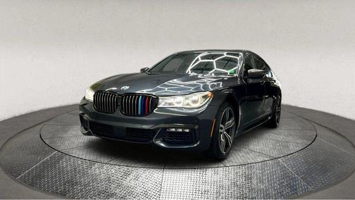 2017 BMW 750 i