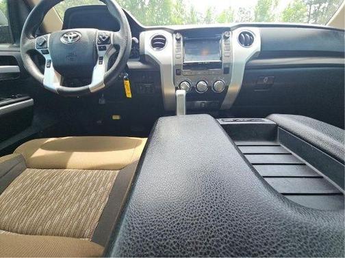 Midnight Black Metallic 2018 Toyota Tundra SR5