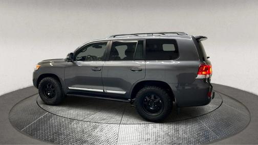 2018 Toyota Land Cruiser V8