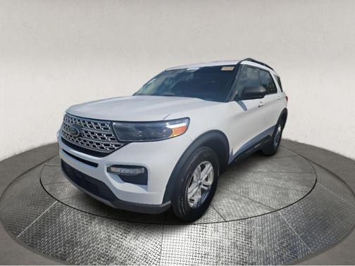 Oxford White 2021 Ford Explorer XLT