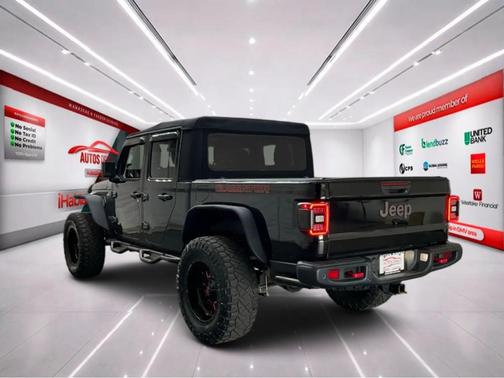 Black Clearcoat 2020 Jeep Gladiator Rubicon