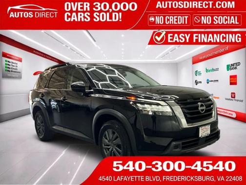 Black 2022 Nissan Pathfinder SV