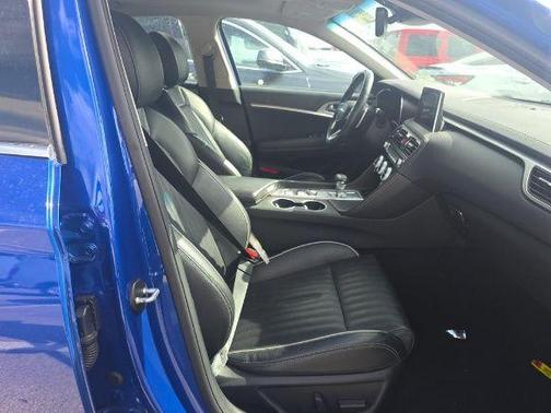 2021 Genesis G70 2.0T