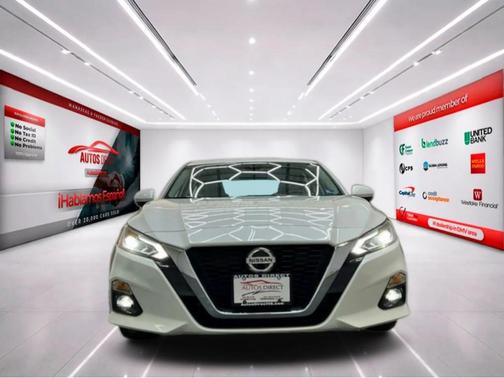 White 2022 Nissan Altima 2.5 Platinum