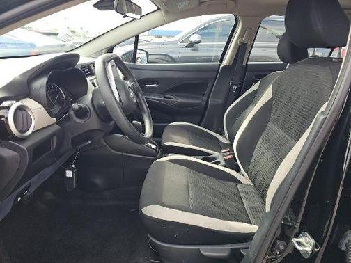 2022 Nissan Versa 1.6 SV
