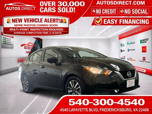 Black 2022 Nissan Versa 1.6 SV