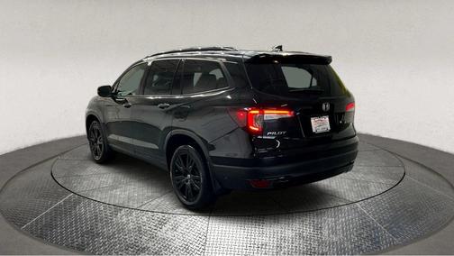 2022 Honda Pilot Black Edition