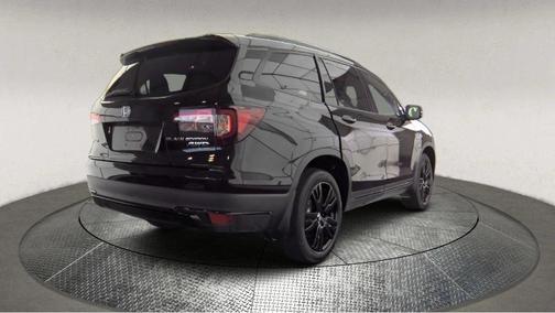 2022 Honda Pilot Black Edition