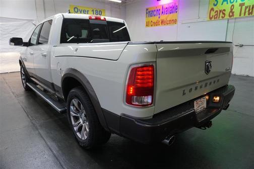 Photo 5 of 32 of 2018 RAM 1500 Longhorn