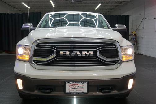 Photo 2 of 32 of 2018 RAM 1500 Longhorn