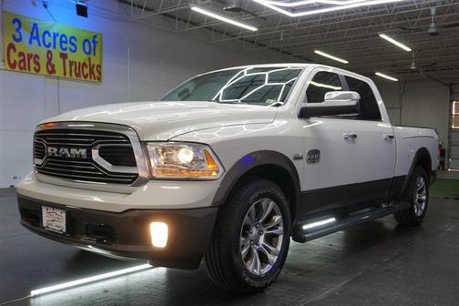 Photo 3 of 32 of 2018 RAM 1500 Longhorn
