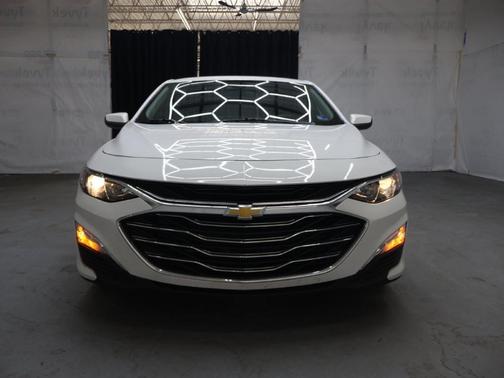 Summit White 2024 Chevrolet Malibu 1LS