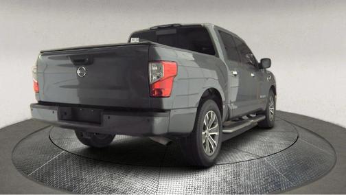 2017 Nissan Titan SL