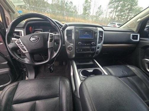 2017 Nissan Titan SL