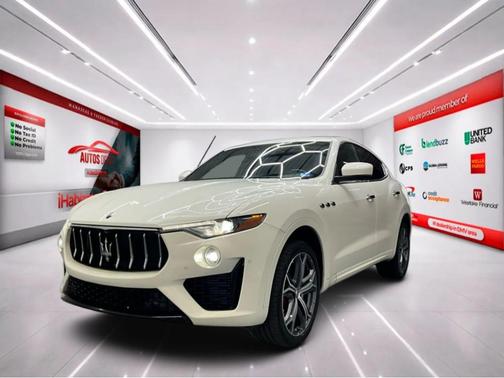 White 2020 Maserati Levante Base