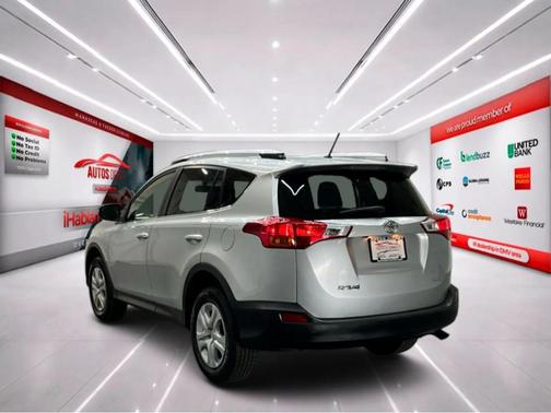 Classic Silver Metallic 2015 Toyota RAV4 LE