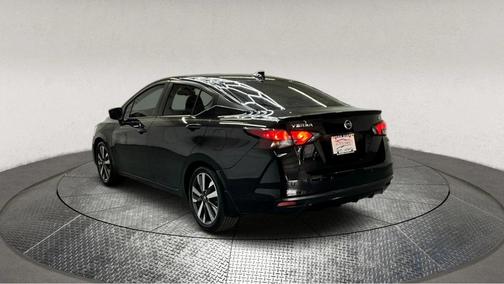 2021 Nissan Versa 1.6 SR