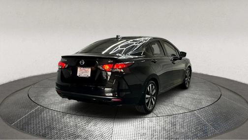 2021 Nissan Versa 1.6 SR