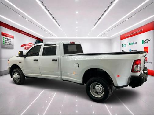 Bright White Clearcoat 2023 RAM 3500 Tradesman