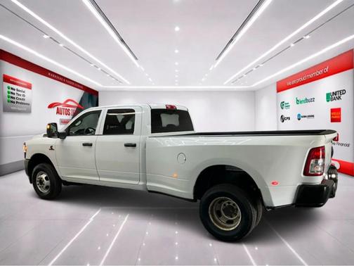 Bright White Clearcoat 2024 RAM 3500 Tradesman