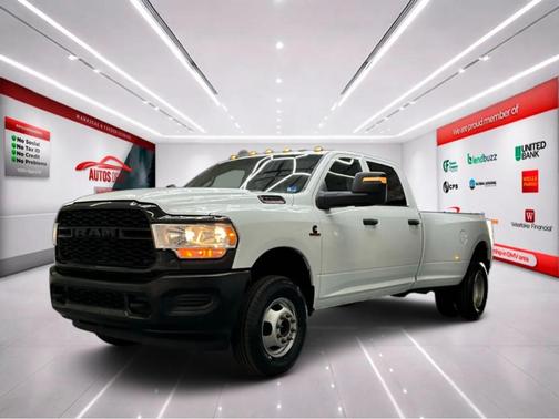 Bright White Clearcoat 2024 RAM 3500 Tradesman