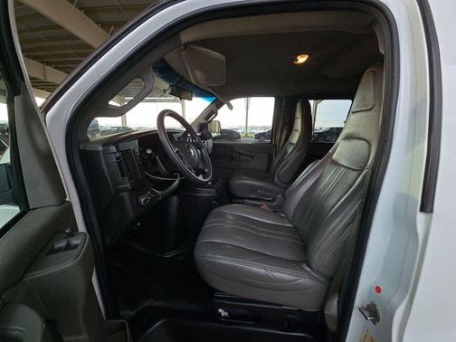 Summit White 2022 Chevrolet Express 3500 LS