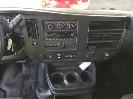 Summit White 2022 Chevrolet Express 3500 LS