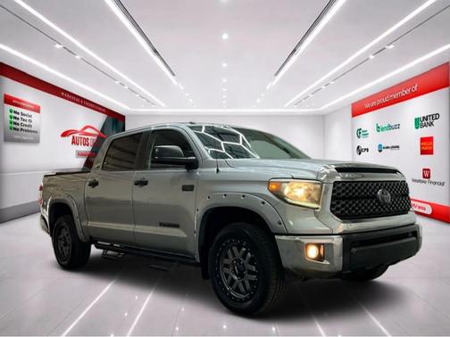 Silver Sky Metallic 2018 Toyota Tundra SR5
