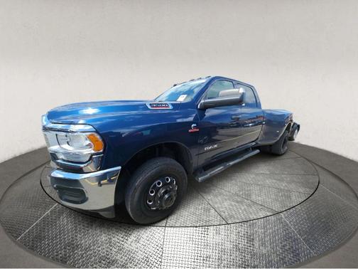 Patriot Blue Pearlcoat 2021 RAM 3500 Tradesman