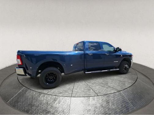 Patriot Blue Pearlcoat 2021 RAM 3500 Tradesman