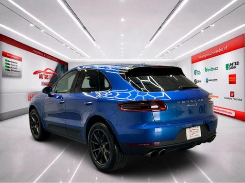 Blue 2016 Porsche Macan S
