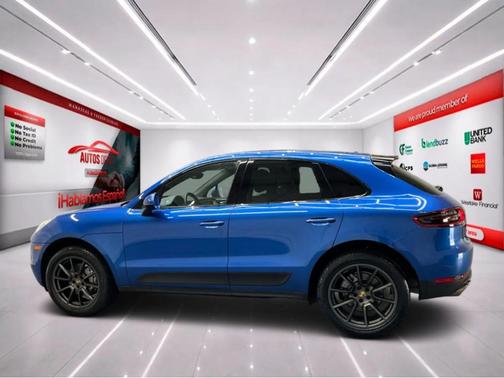 Blue 2016 Porsche Macan S
