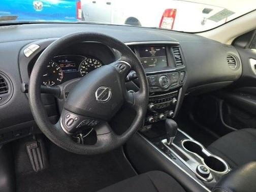 2020 Nissan Pathfinder S