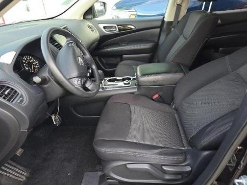 2020 Nissan Pathfinder S