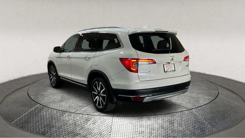 2021 Honda Pilot Touring 8-Passenger