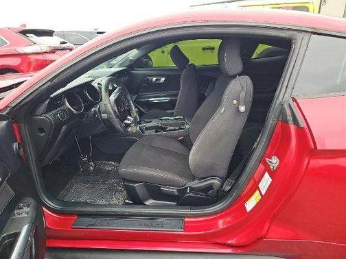 2021 Ford Mustang EcoBoost