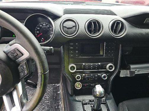 2021 Ford Mustang EcoBoost