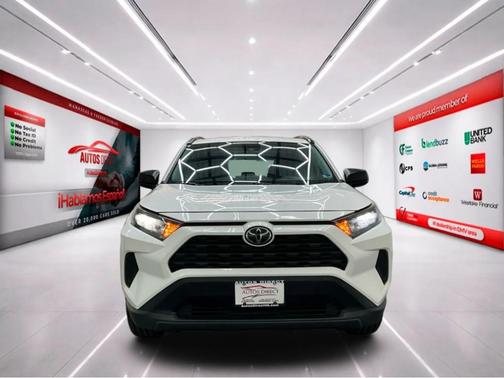 Super White 2020 Toyota RAV4 LE