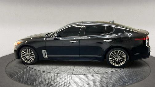 2018 Kia Stinger Base