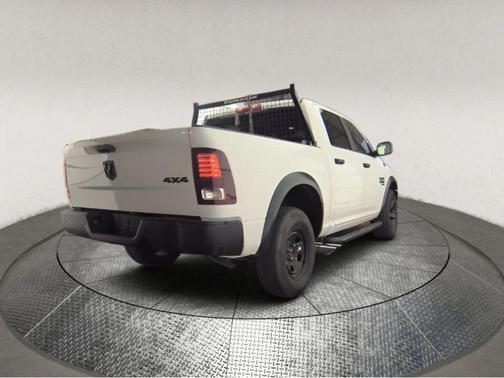 Bright White Clearcoat 2022 RAM 1500 Classic SLT