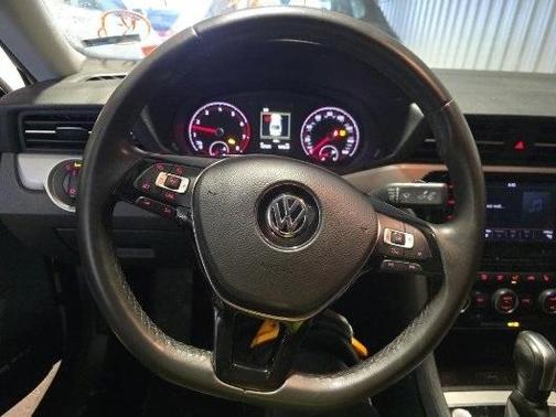 2022 Volkswagen Passat 2.0T SE