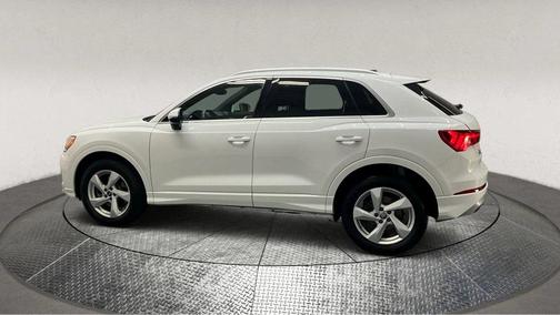 2021 Audi Q3 40 Premium