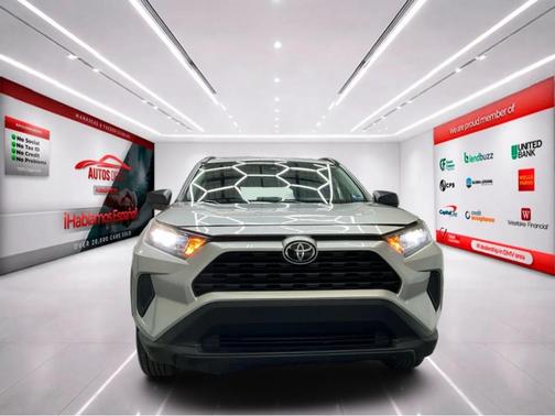Silver Sky Metallic 2019 Toyota RAV4 LE