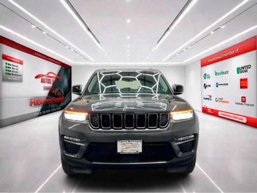 Metallic 2023 Jeep Grand Cherokee Limited