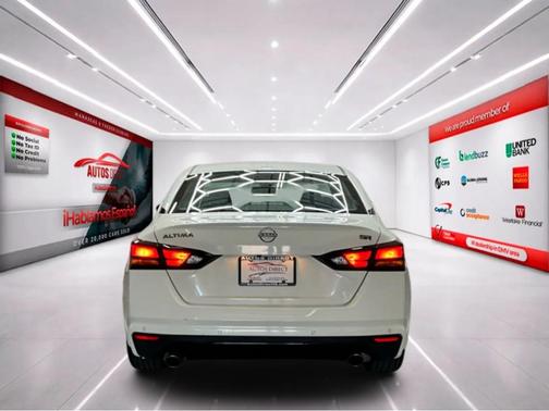 White 2024 Nissan Altima 2.5 SR