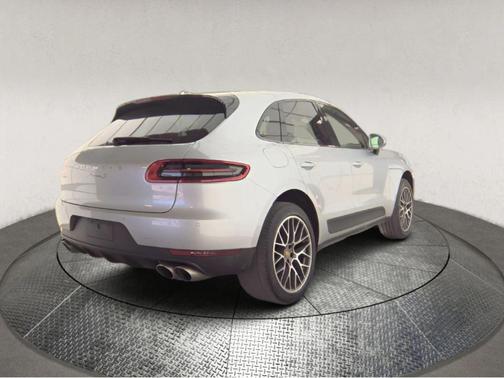 Silver 2018 Porsche Macan S